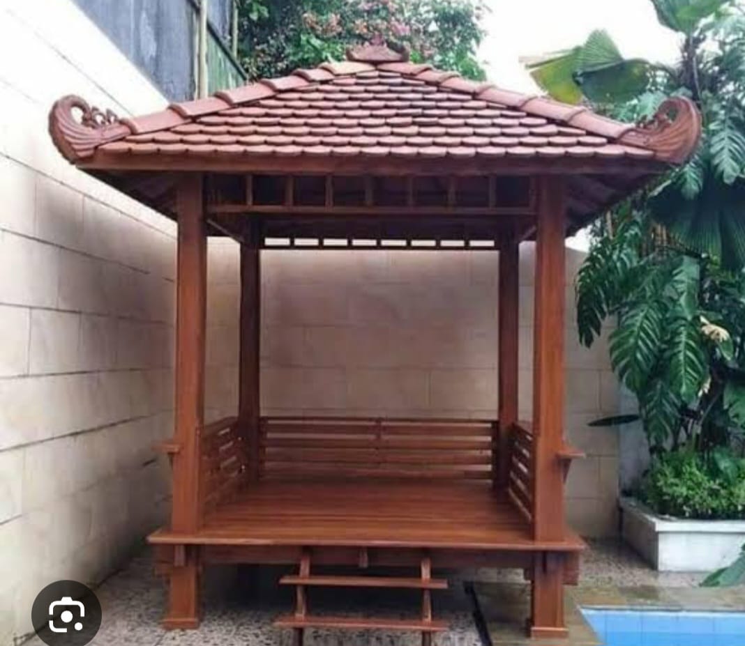 Bangunan Rumah Kayu dan Saung Bambu untuk Restoran Lesehan